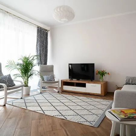 Apartment Super Apart Kierbedzia 8/175 *